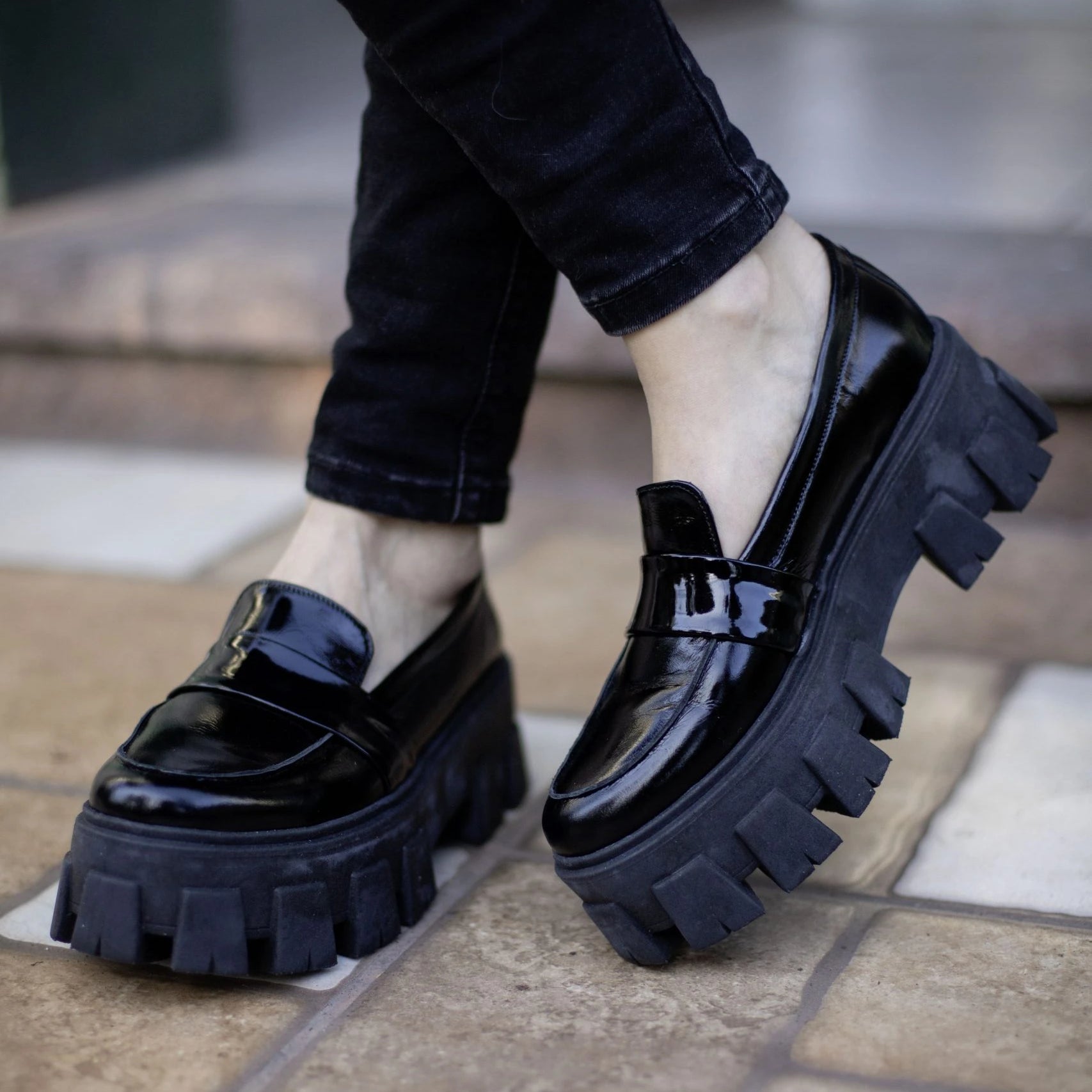 Sandalias, Mocasines y Babuchas