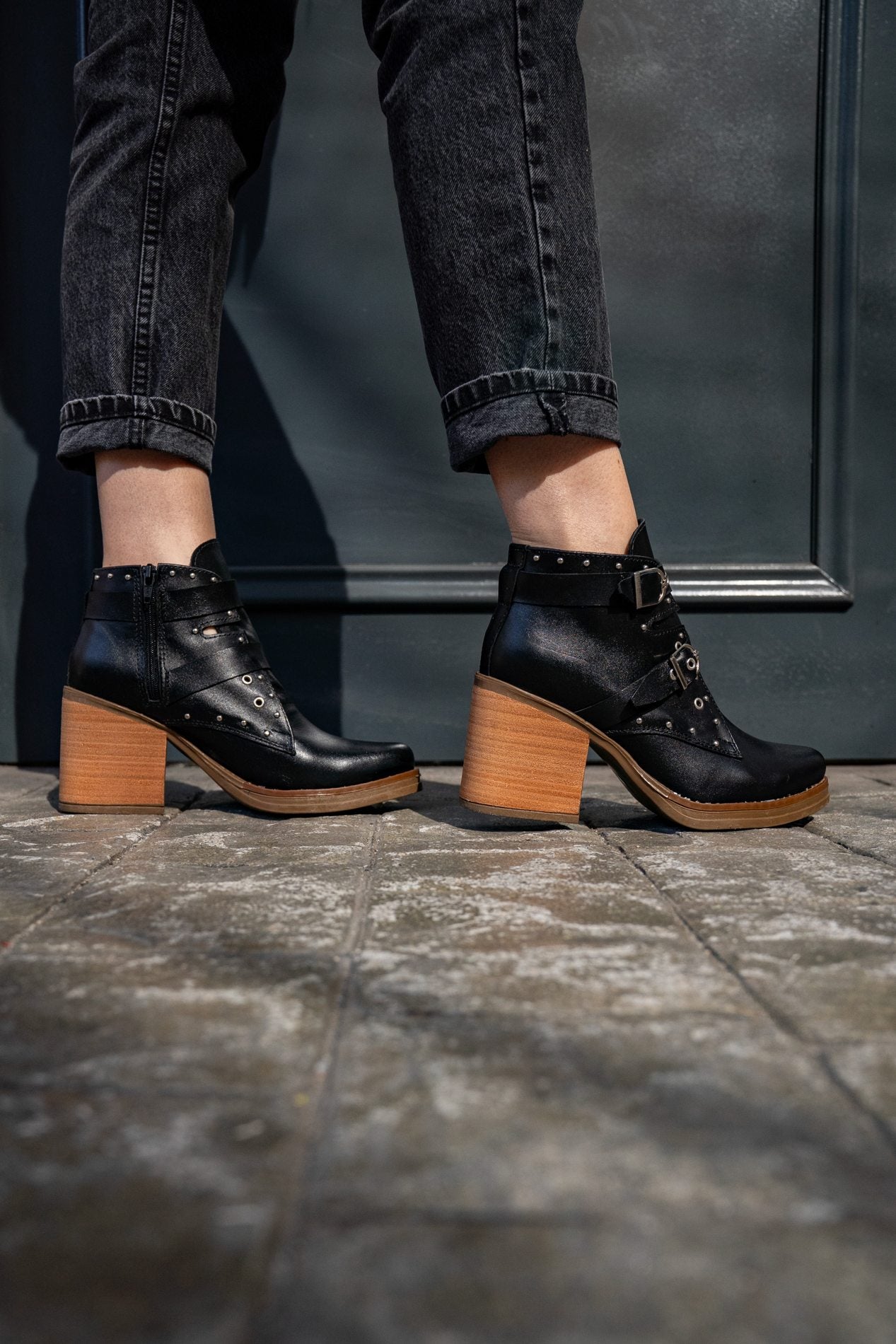 Botines Nápoles Negro Hebillas
