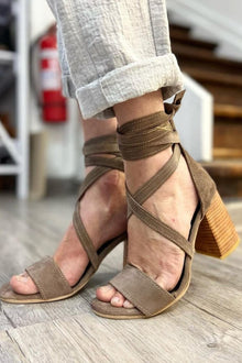 Taupe
